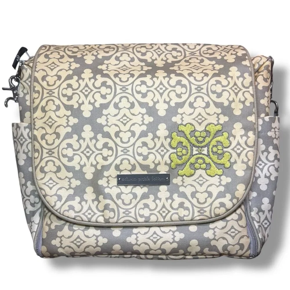 Petunia Pickle Bottom Large Carryall Berkshire Geometric Pattern Diaper Bag